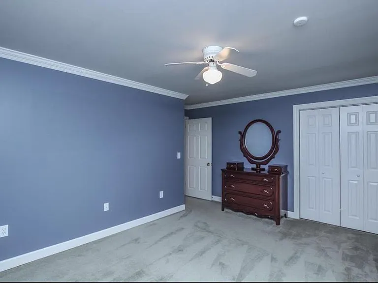 403 E Clark Blvd — Photo 9