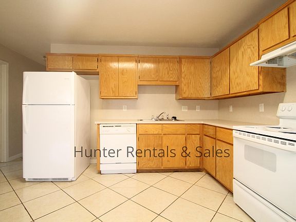 4th image of 3200 Denia Ct #A