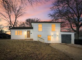 116 SW Noel St, Lees Summit, MO 64063