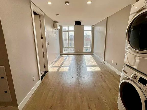 3rd image of 615 E 17th St #4A
