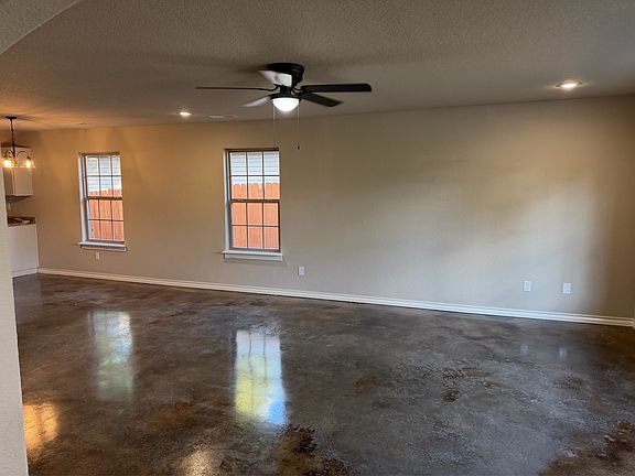 3rd image of 1407 Crescent St
