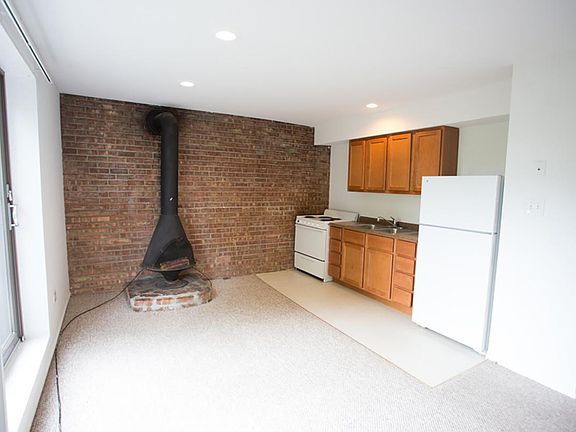 3rd image of 5430 S Cornell Ave APT 203