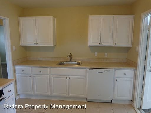 3rd image of 3304-06 Luna Ave