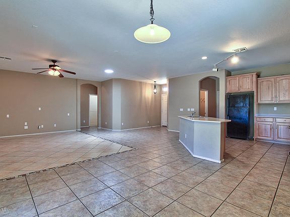 3rd image of 14157 W Crocus Dr