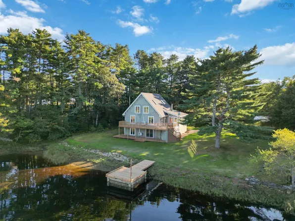 15 River Ln, Pleasantville, NS B0R 1G0