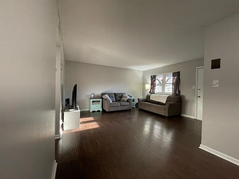 221 N Clifton Ave #25 — Photo 6
