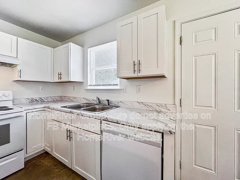 3848 Ajanders Dr — Photo 7