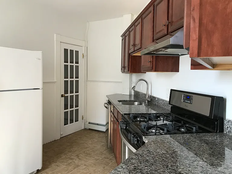41 Central St #1 — Photo 3