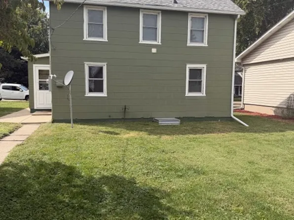 215 N 1st St, Princeton, IL 61356