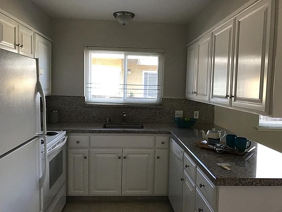 3rd image of 593 Alberta Ave