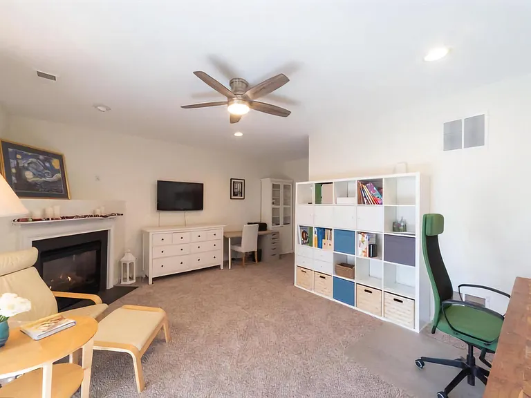 6931 Rolling Creek Way — Photo 23