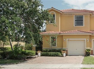 7368 Bristol Cir, Naples, FL 34120