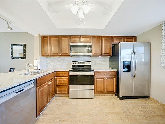 4th image of 3310 Loveland Blvd Unit 1701