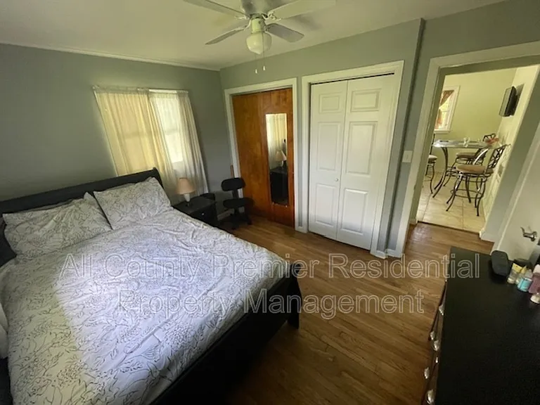 130 Hazel Ave — Photo 5