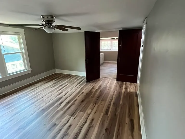 312 S McClellan St — Photo 2