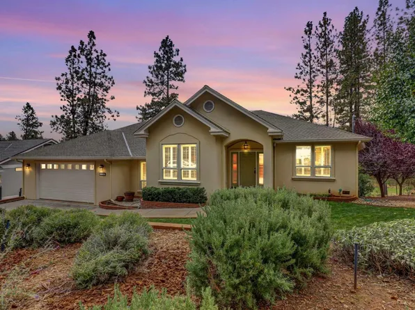 11197 Lower Circle Dr, Grass Valley, CA 95949