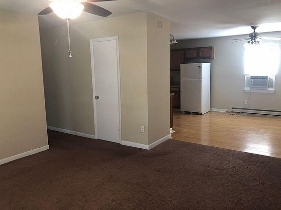 5th image of 2367 Sara Ln
