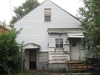 2nd image of 11827 Gable Ave