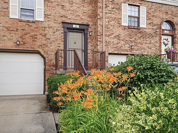 4th image of 33 Doe Ct