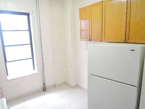 2nd image of 3130 34th St
