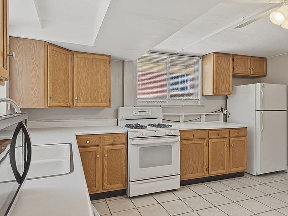 3rd image of 2936 W 42nd Ave #B