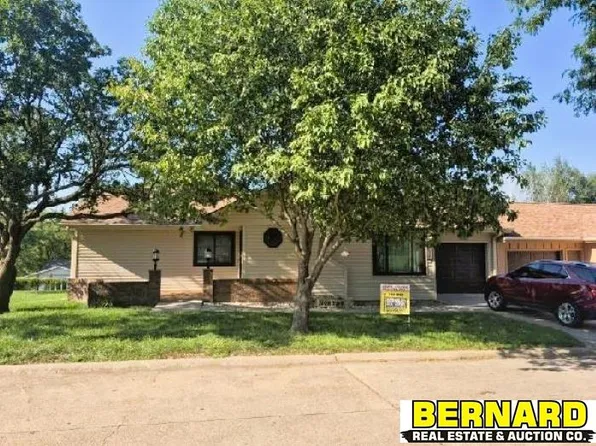 1614 17th St, Auburn, NE 68305