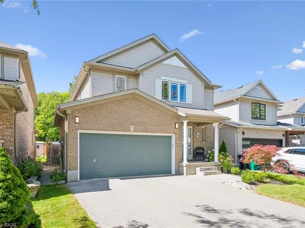 642 Interlaken Dr, Waterloo, ON N2T 2Y5