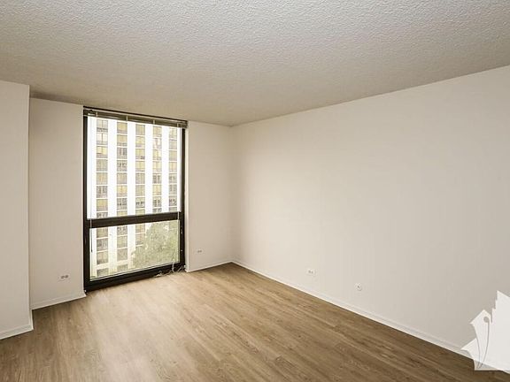 5th image of 1000 N Lasalle Chi1000 N Lasalle Blvd #508A