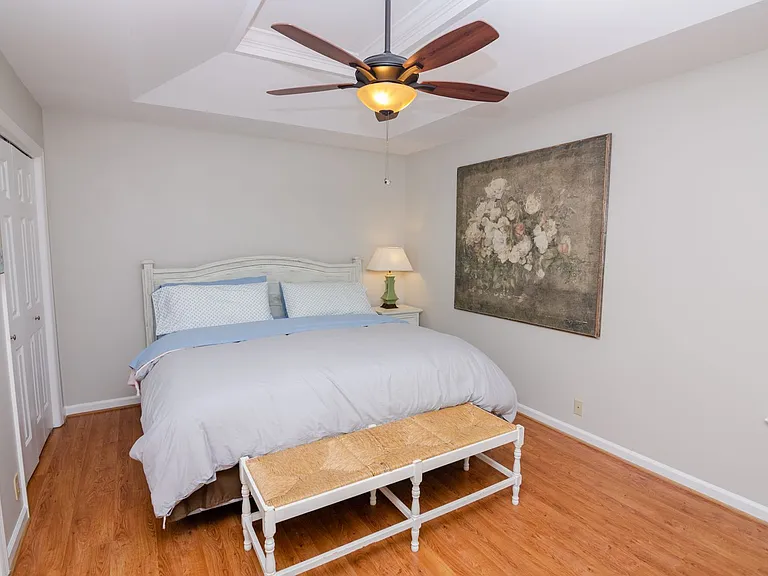 306 Wedgewood Ct — Photo 9