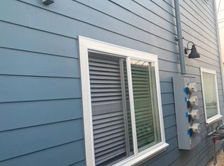 563 S 31st St, Richmond, CA 94804