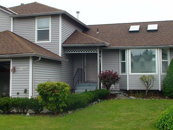 2nd image of 11920 SE 261st Pl