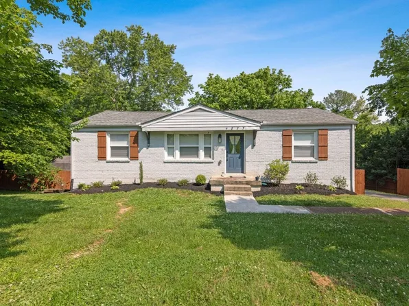 4825 Lynn Dr, Nashville, TN 37211