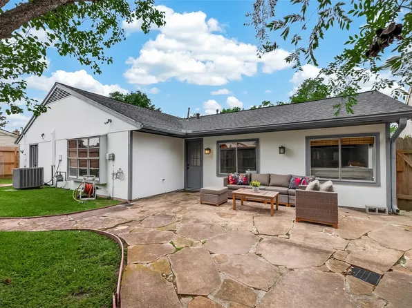 2814 Shadowdale Dr, Houston, TX 77043