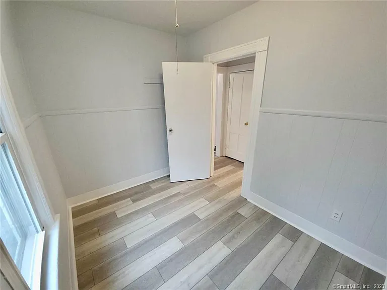 303 Newtown Ave — Photo 16