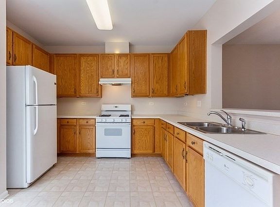 with under Cabinet lighting
