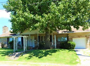 506 S 10th St, Petersburg, IN 47567