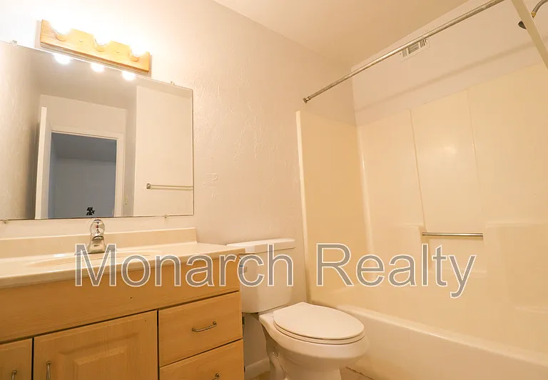 89 SE 16th Ave #101-P101 — Photo 21