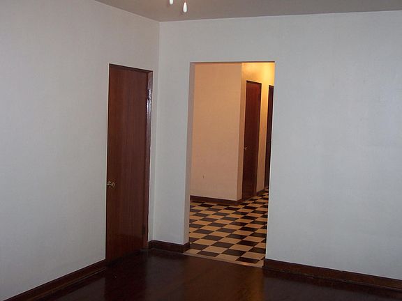 3rd image of 4997 Mardel Ave