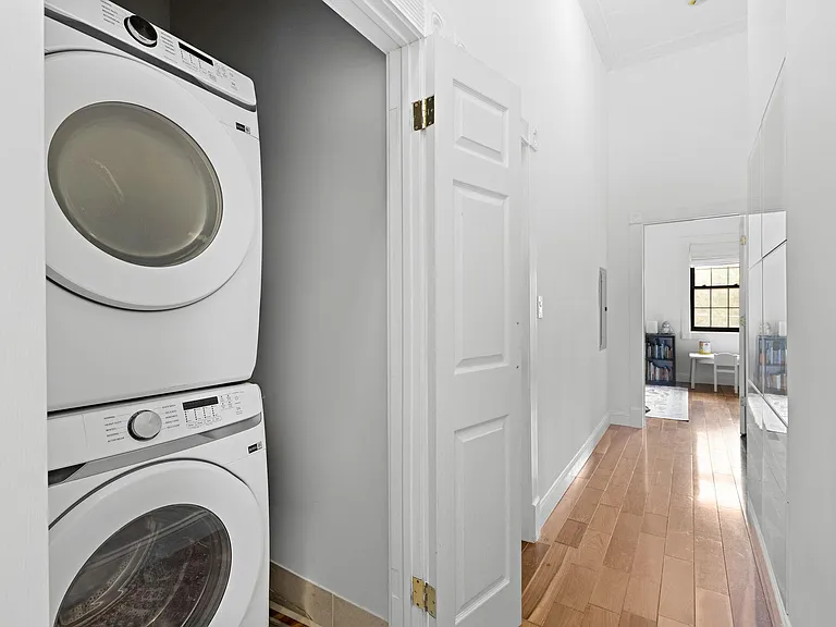 65 Webster Ave #3 — Photo 17