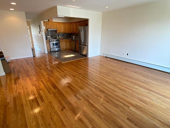 5th image of 284 Bay 11th St Floor 2