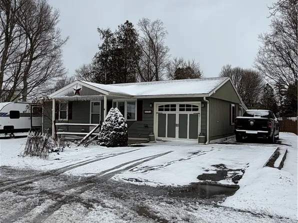 202 N Court St, Canastota, NY 13032