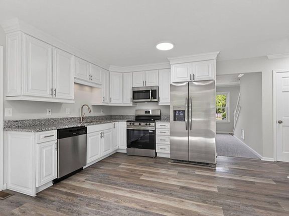 3rd image of 220 Drummonds Way