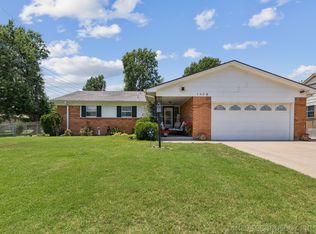 1308 N Gum Ave, Broken Arrow, OK 74012