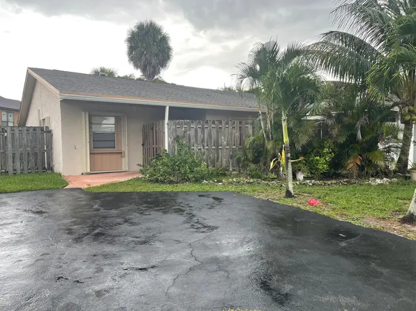 8615 Satalite Ter, West Palm Beach, FL 33403
