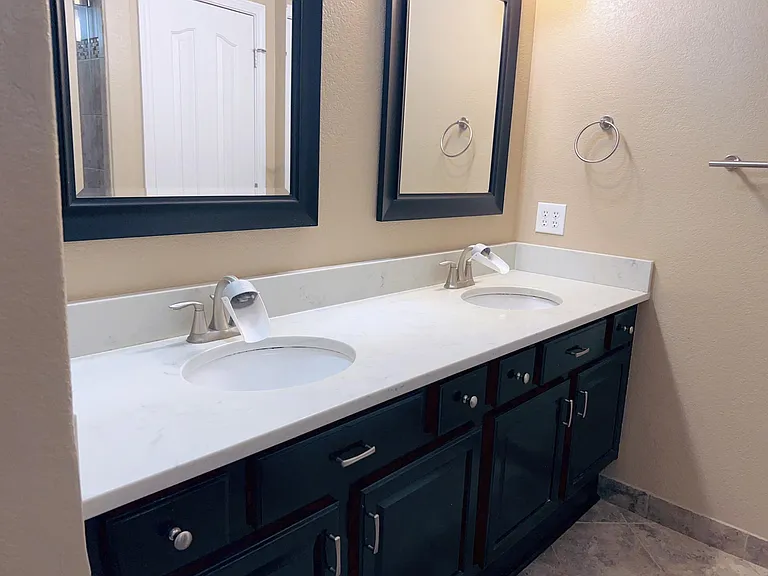 6424 Falls Lake Dr — Photo 10