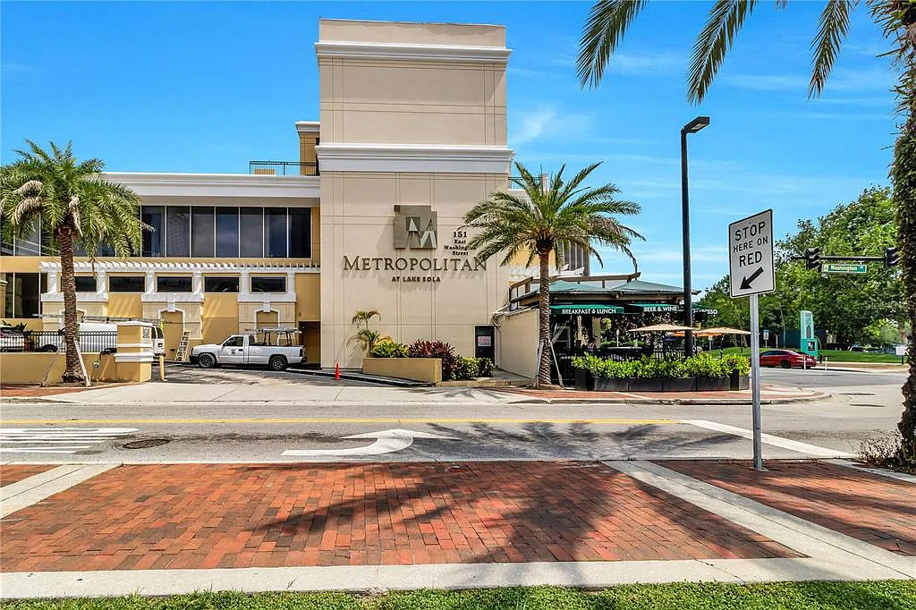 2 bed, 2.0 bath, 1564 sqft, $3,500 — Photo 3
