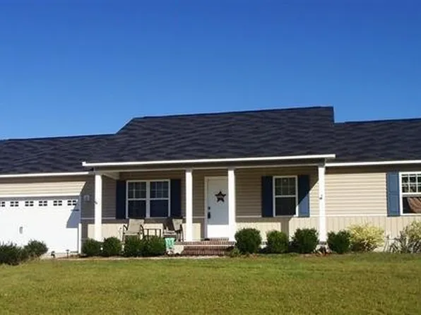111 Eagle Ridge Dr, Beulaville, NC 28518