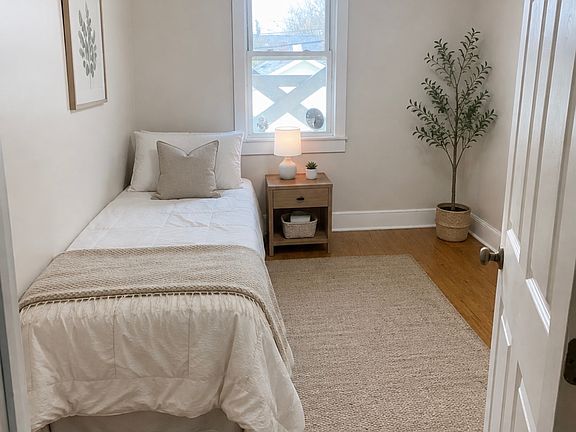 5th image of 802 Nantasket Ave APT 2