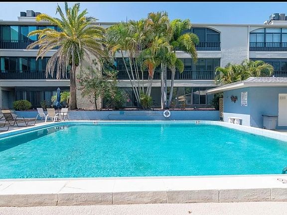 3rd image of 215 Valencia Blvd APT 302