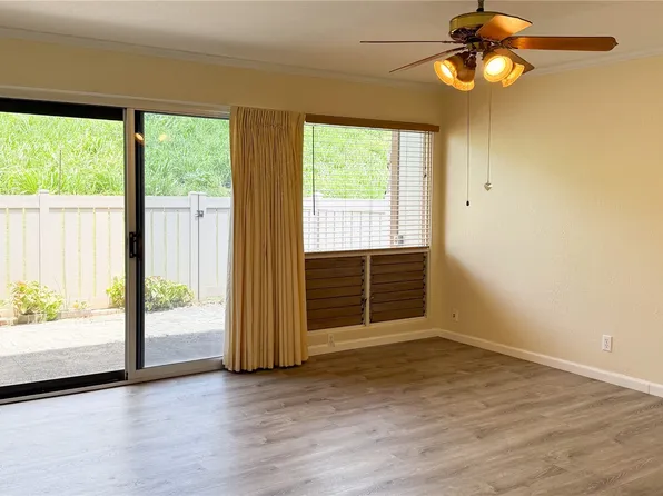 98-1091 Komo Mai Dr APT A, Aiea, HI 96701